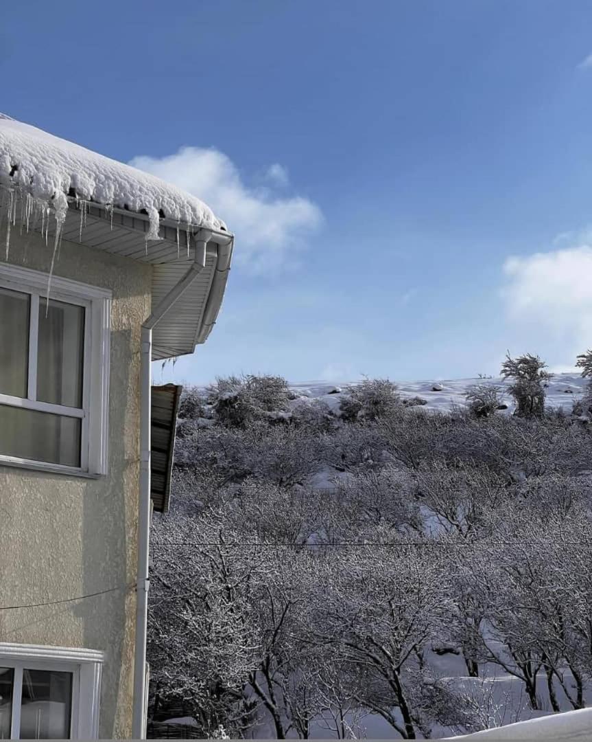 Turan Guesthouse Karakol Bagian luar foto